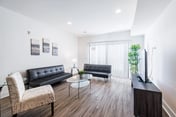 2BR Fully furnished Apartment on Hawthorn Ave Hollywood