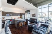 Deluxe Studio in a Glass Walled Building in Hollywood - Amazing View of City