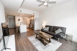 1 Bedroom apartment in Uptown Charlotte - Image 3