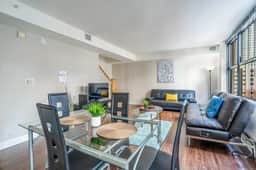 Beautiful 2 Bedroom Fully Furnished Apartment on Harborfront - Image 3