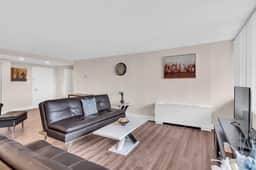 Furnished Apartment in Crystal City near Pentagon - Image 2
