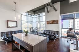 Deluxe Studio in a Glass Walled Building in Hollywood - Amazing View of City - Image 4