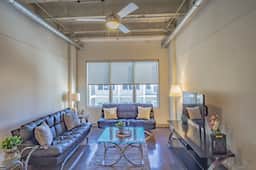 1BR Apartment Walking Distance to FOX Theatre - Image 3