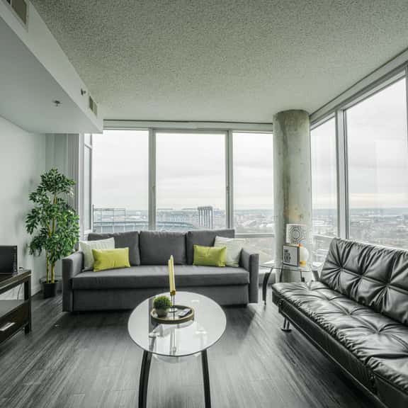 2 Bedroom Fully Furnished Apartment in Baltimore Downtown - Image 1