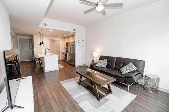 1 Bedroom apartment in Uptown Charlotte - Image 3
