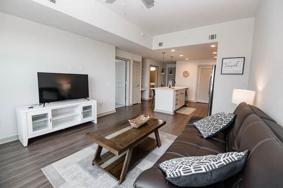 1 Bedroom apartment in Uptown Charlotte - Image 4