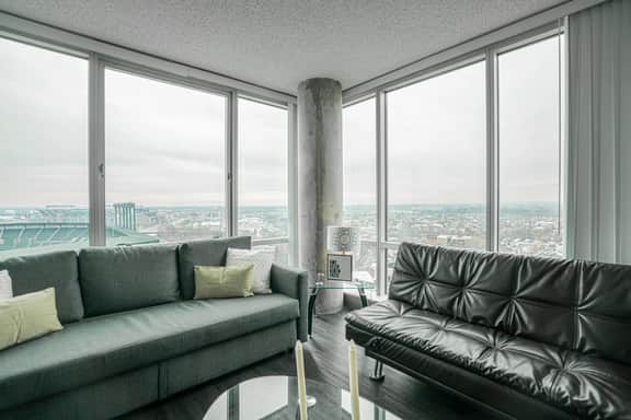 2 Bedroom Fully Furnished Apartment in Baltimore Downtown - Image 3