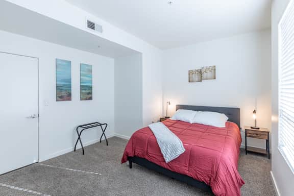 Two-Bedroom Apartment on Gordon St - Image 4