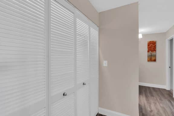 Furnished Apartment in Crystal City near Pentagon - Image 3